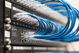 Structured network cabling patch panel
